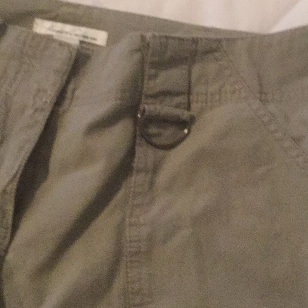 Kenneth Cole Cargo Shorts. - Picture 7 of 8